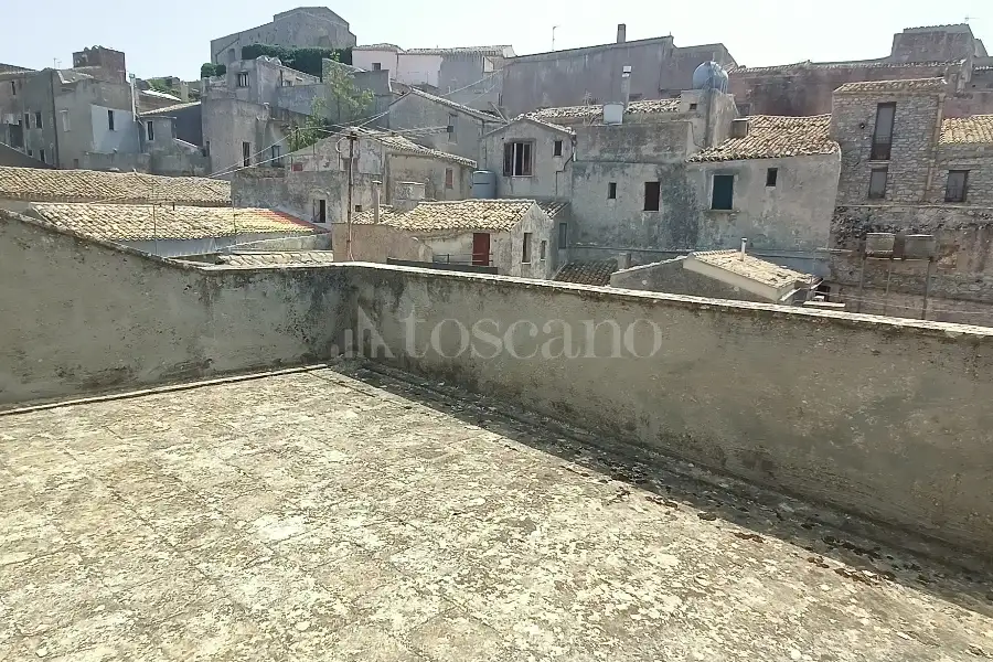 Casa Indipendente in vendita di 189 mq a €160.000 (rif. 32/2026)