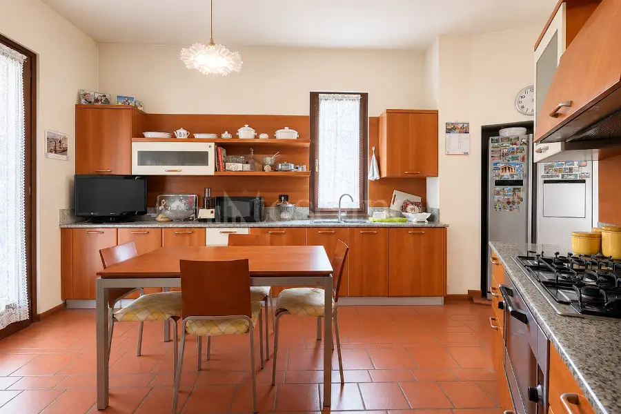 Villa in vendita di 300 mq a €1.600.000 (rif. 12/2026)