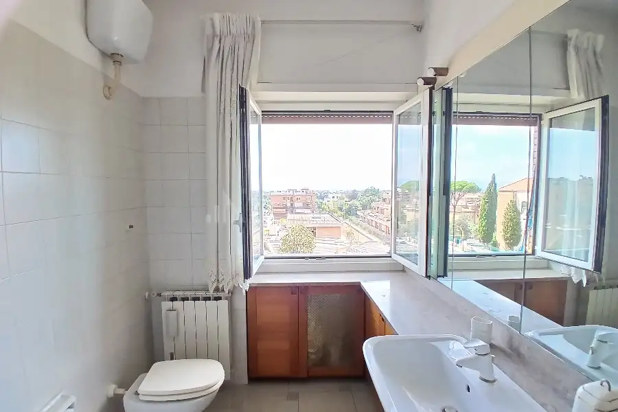 Attico in vendita di 210 mq a €630.000 (rif. 36/2026)