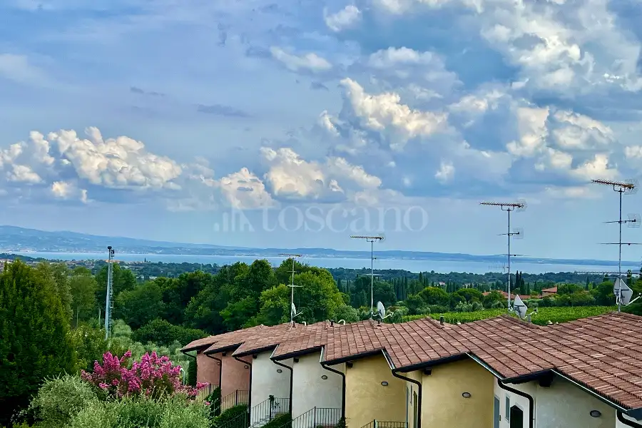 Villa in vendita di 300 mq a €950.000 (rif. 47/2025)