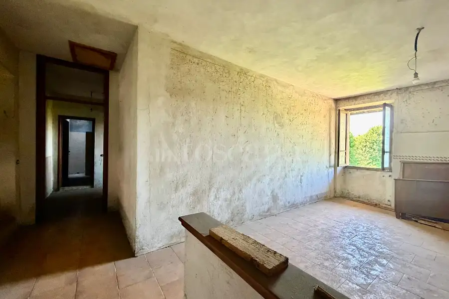 Casa Indipendente in vendita di 400 mq a €315.000 (rif. 41/2026)