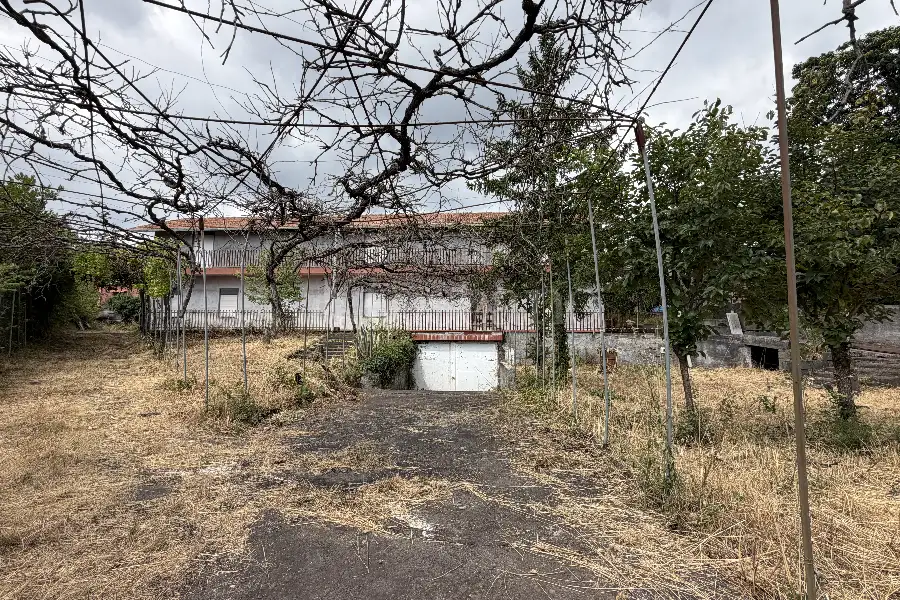 Villa in vendita di 260 mq a €116.000 (rif. 165/2026)