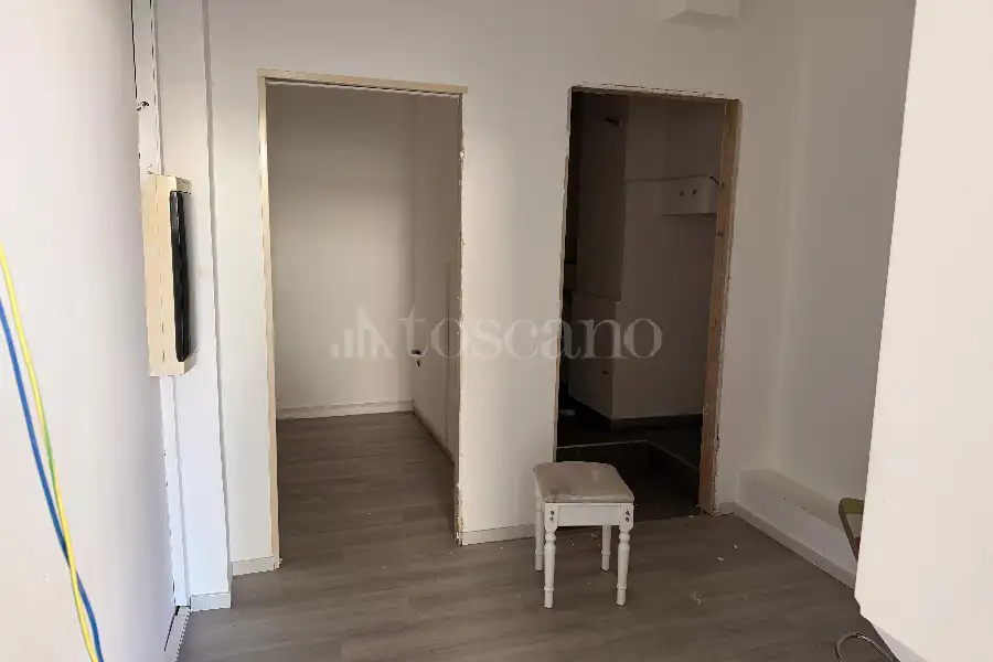 Negozio in affitto di 76 mq a €1.200 (rif. 71/2026)