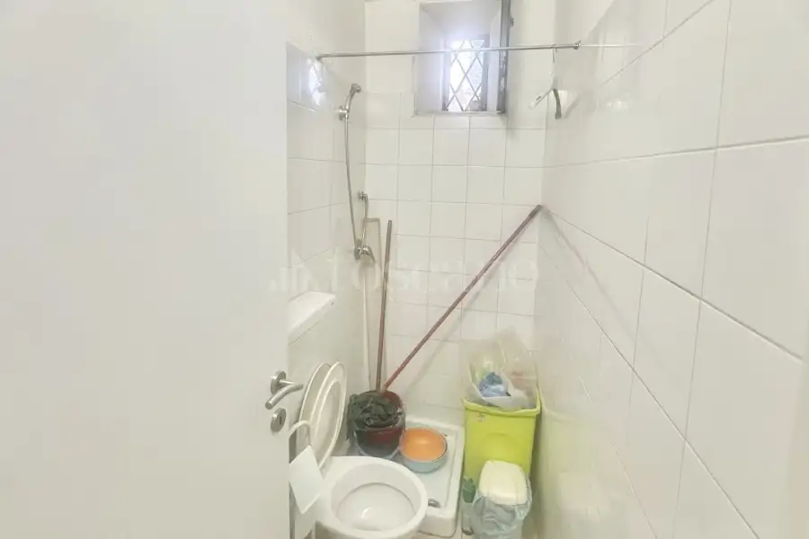 Negozio in affitto di 58 mq a €900 (rif. 34/2025)