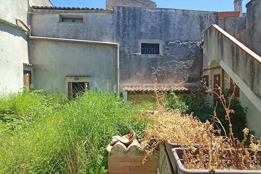 Casa in vendita di 480 mq a €450.000 (rif. 37/2026)