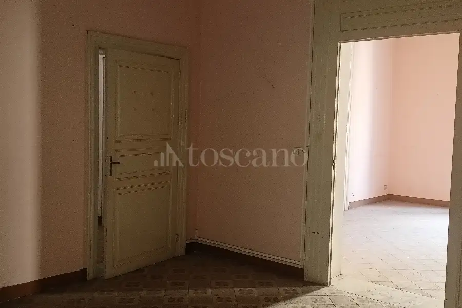 Casa in affitto di 267 mq a €1.350 (rif. 22/2026)