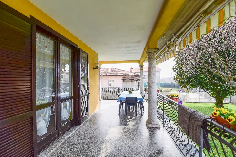 Villa in vendita di 600 mq a €880.000 (rif. 5/2026)