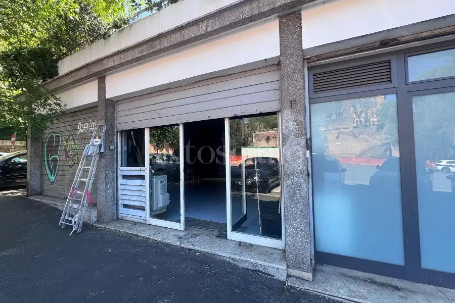 Negozio in affitto di 70 mq a €1.000 (rif. 8/2026)