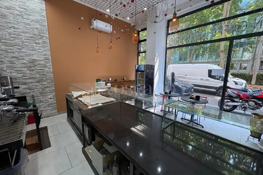 Negozio in vendita di 45 mq a €235.000 (rif. 60/2025)