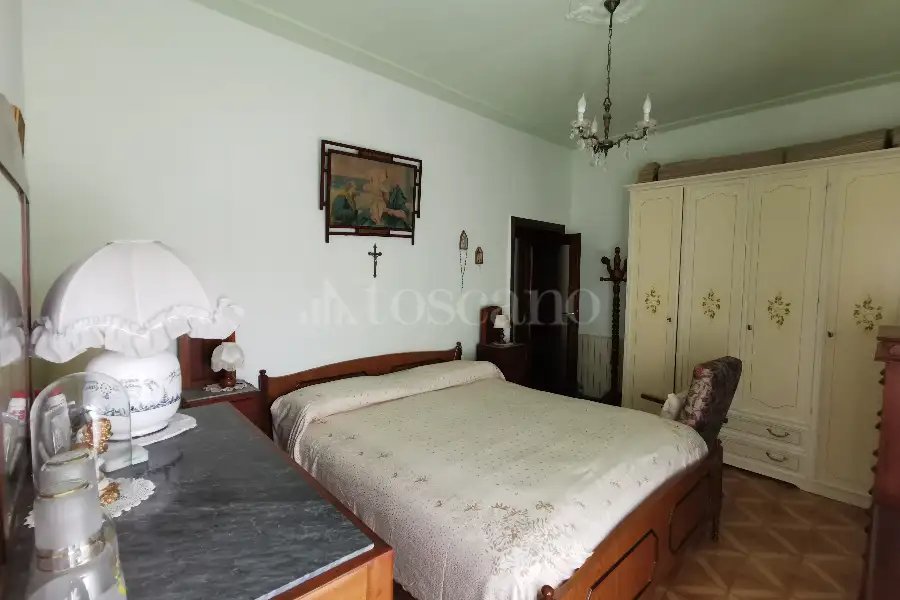 Casa in vendita di 280 mq a €380.000 (rif. 24/2021)