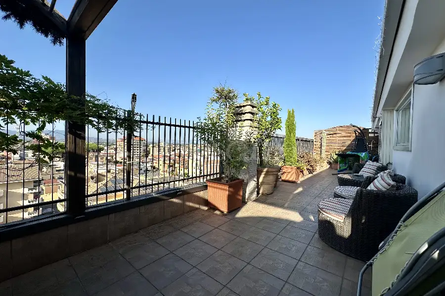 Attico in vendita di 180 mq a €389.000 (rif. 76/2026)