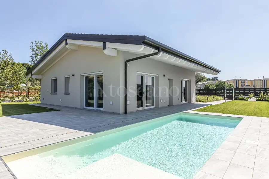Villa in vendita di 250 mq a €928.000 (rif. 2/2025)
