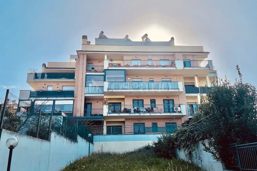 Attico in vendita di 120 mq a €449.000 (rif. 40/2025)