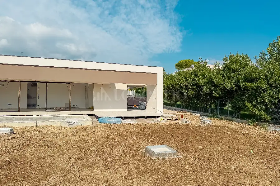 Villa in vendita di 362 mq a €1.695.000 (rif. 14/2025)