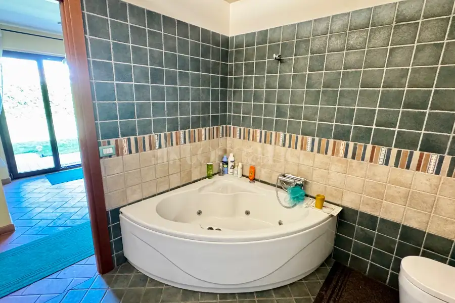 Villa in vendita di 356 mq a €779.000 (rif. 12/2026)