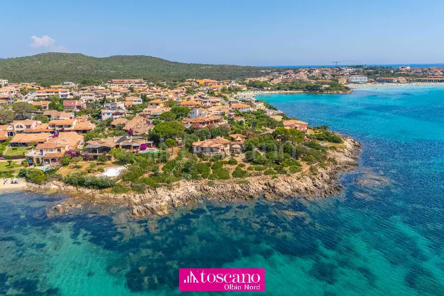 Villa in vendita di 330 mq a €1.500.000 (rif. 42/2026)
