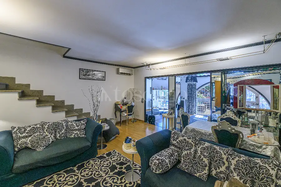 Villino a Schiera in vendita di 310 mq a €800.000 (rif. 16/2024)