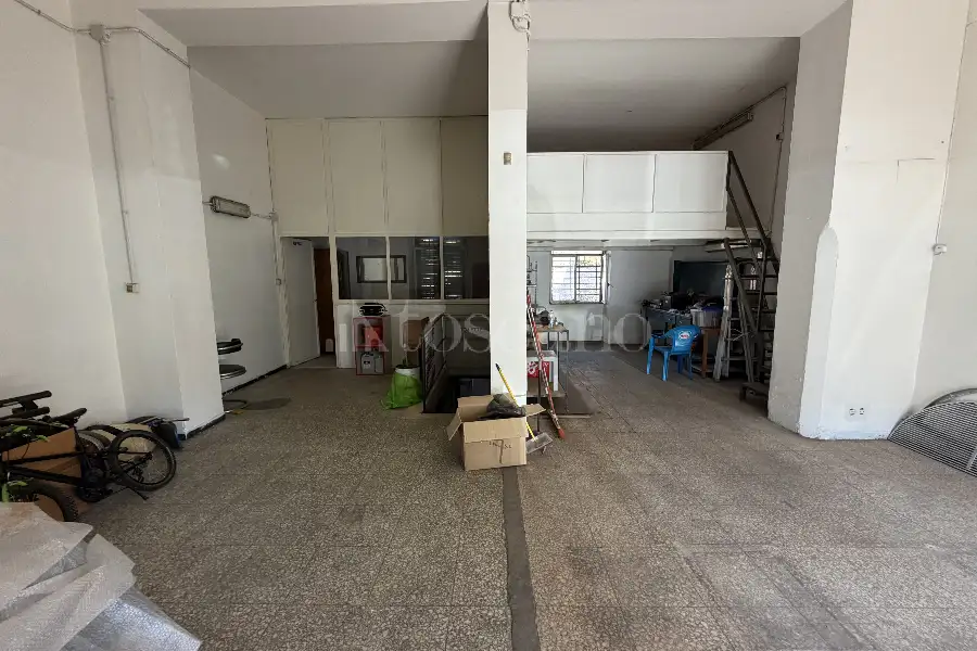 Negozio in vendita di 120 mq a €165.000 (rif. 13/2026)