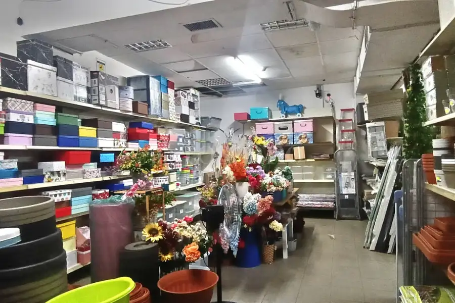 Negozio in vendita di 585 mq a €779.000 (rif. 21/2026)