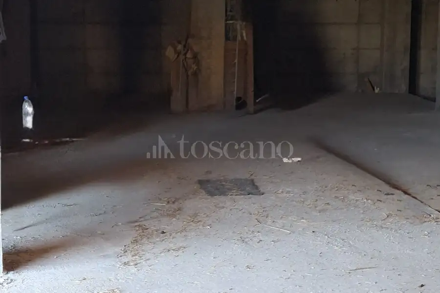 Casa Indipendente in vendita di 270 mq a €380.000 (rif. 12/2026)