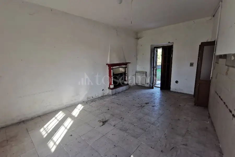 Casa Indipendente in vendita di 500 mq a €65.000 (rif. 27/2026)