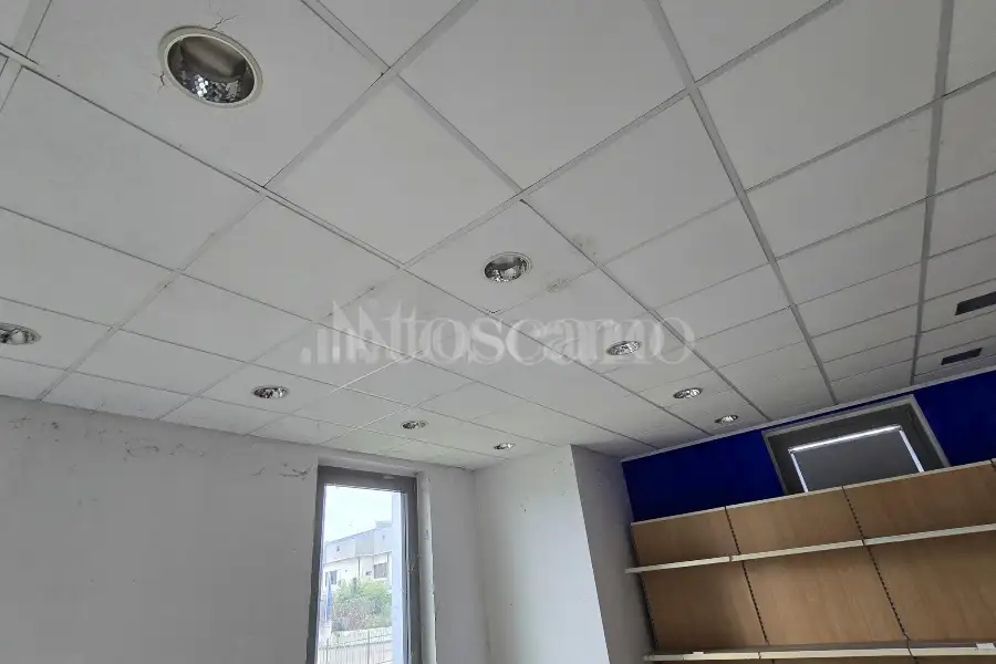 Capannone in vendita di 3500 mq a €1,693,000 (rif. IR0001VE)