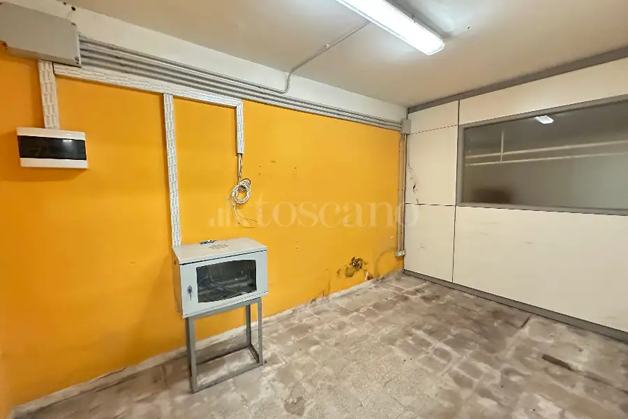 Negozio in affitto di 60 mq a €1.500 (rif. 11/2026)