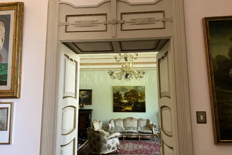 Villa in vendita di 290 mq a €798.000 (rif. 19/2026)