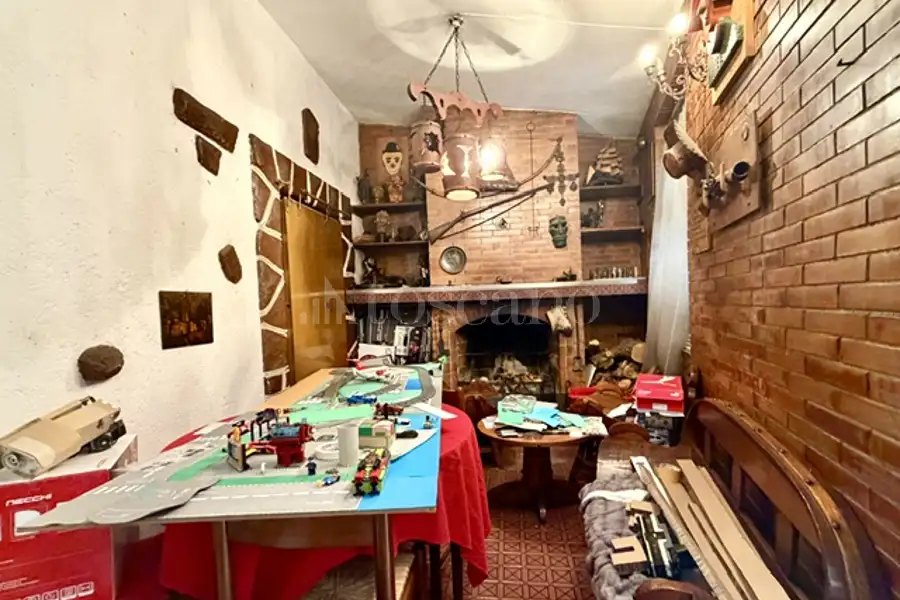 Casa Indipendente in vendita di 300 mq a €599.000 (rif. 45/2026)