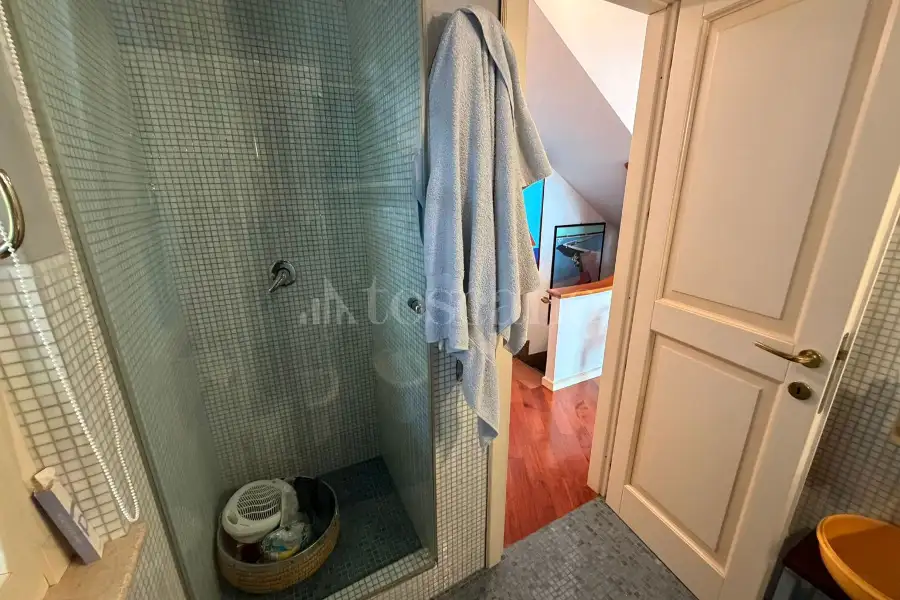 Villa Plurifamiliare in vendita di 430 mq a €395.000 (rif. 19/2026)