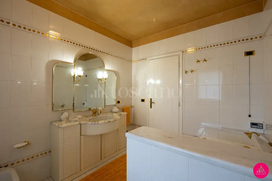 Villino a Schiera in vendita di 228 mq a €395.000 (rif. 177/2026)
