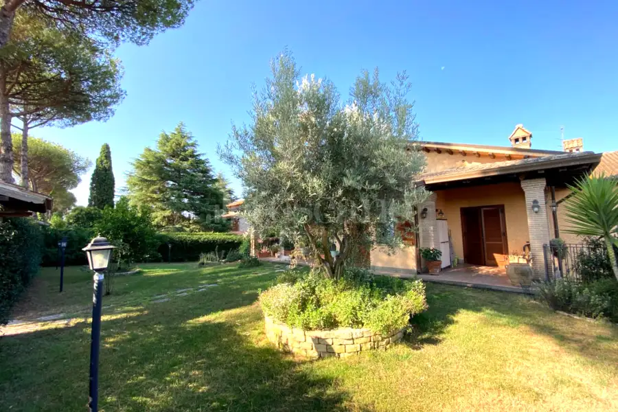 Villa in vendita di 250 mq a €499.000 (rif. 42/2025)