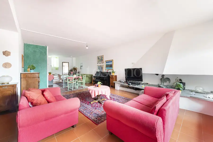 Casa in vendita di 430 mq a €1.250.000 (rif. 25/2025)