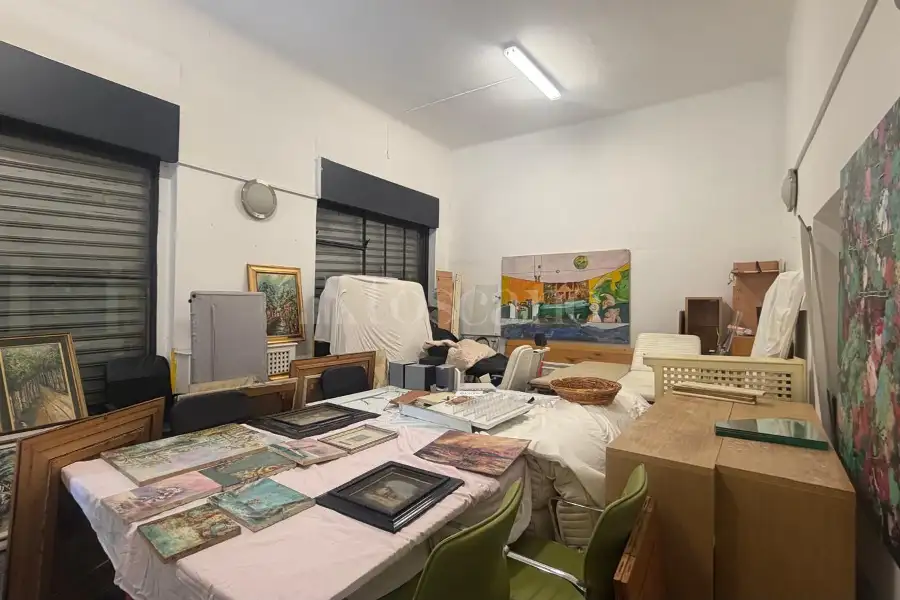 Negozio in affitto di 85 mq a €3.000 (rif. 11/2026)