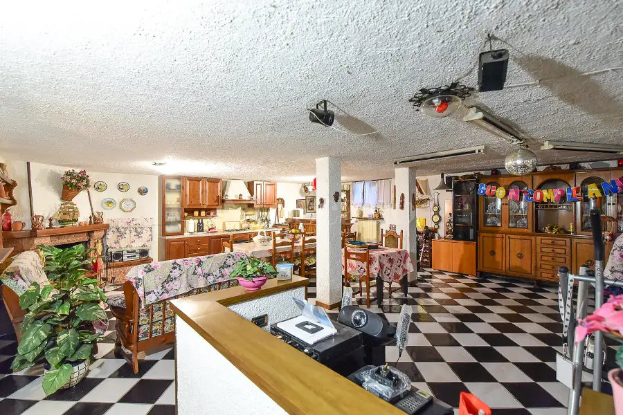 Villa in vendita di 300 mq a €390.000 (rif. 4/2026)