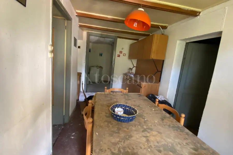 Casa Indipendente in vendita di 270 mq a €65.000 (rif. 26/2026)
