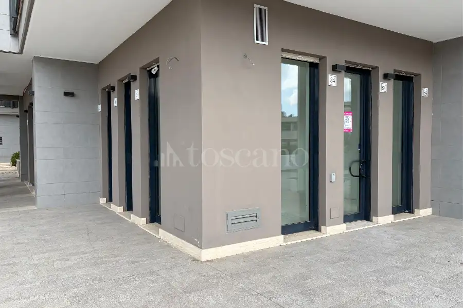 Negozio in affitto di 110 mq a €3.000 (rif. 11/2026)