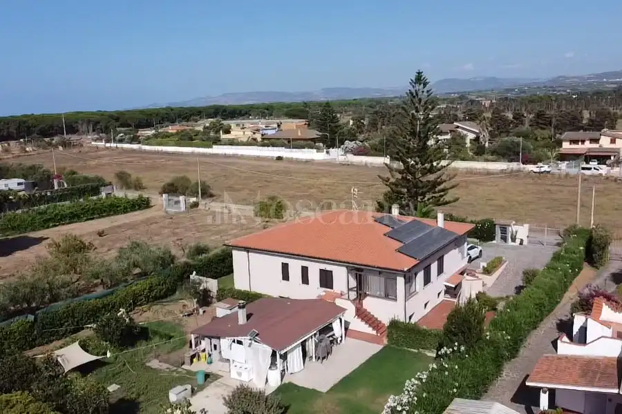 Casa Indipendente in vendita di 350 mq a €430.000 (rif. 171/2026)