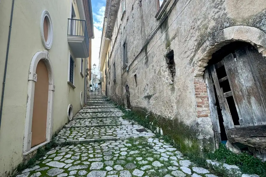 Rustico in vendita di 80 mq a €18.000 (rif. 1/2026)