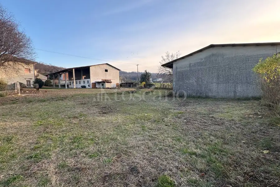 Rustico in vendita di 2.530 mq a €600.000 (rif. 85/2025)