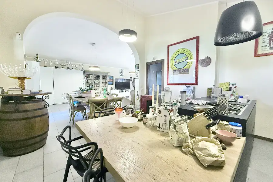 Villa in vendita di 260 mq a €539.000 (rif. 17/2026)