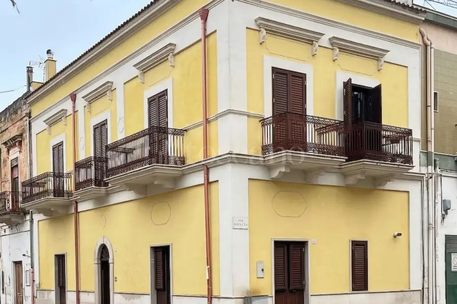 Casa Indipendente in vendita di 200 mq a €260.000 (rif. 1/2026)