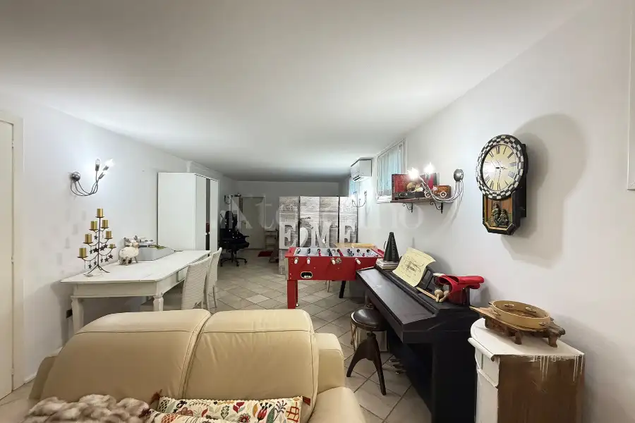 Casa Indipendente in vendita di 200 mq a €570.000 (rif. 32/2026)