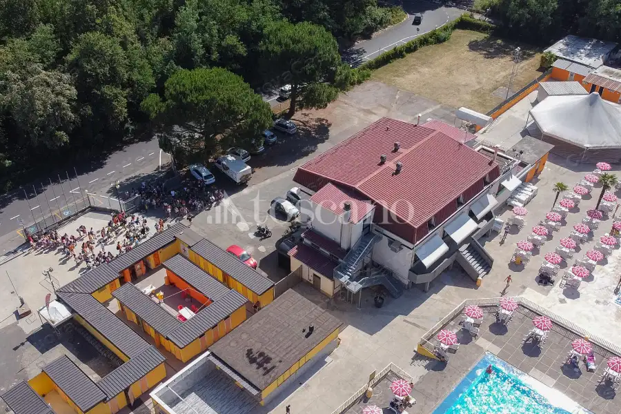 Attività Commerciale in vendita di 20000 mq a €1,620,000 (rif. TS0063VE.A)