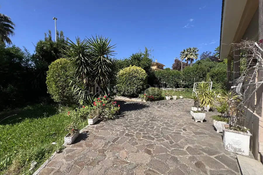 Villa in vendita di 250 mq a €359.000 (rif. 12/2026)