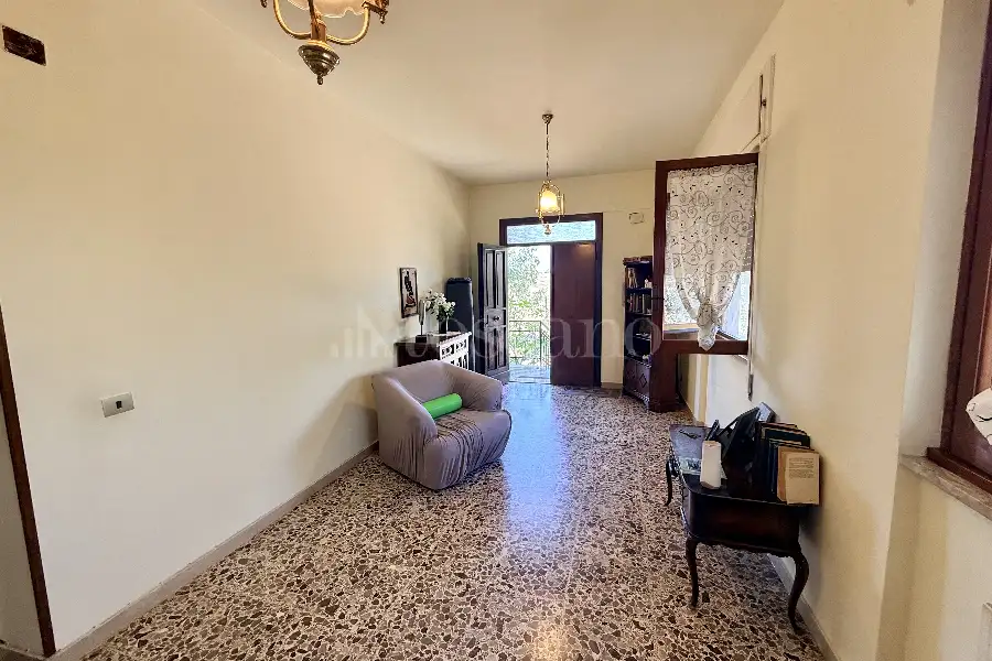 Casa Indipendente in vendita di 254 mq a €299.000 (rif. 81/2026)