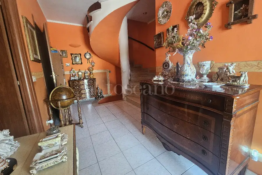 Villa Bifamiliare in vendita di 300 mq a €275.000 (rif. 62/2025)