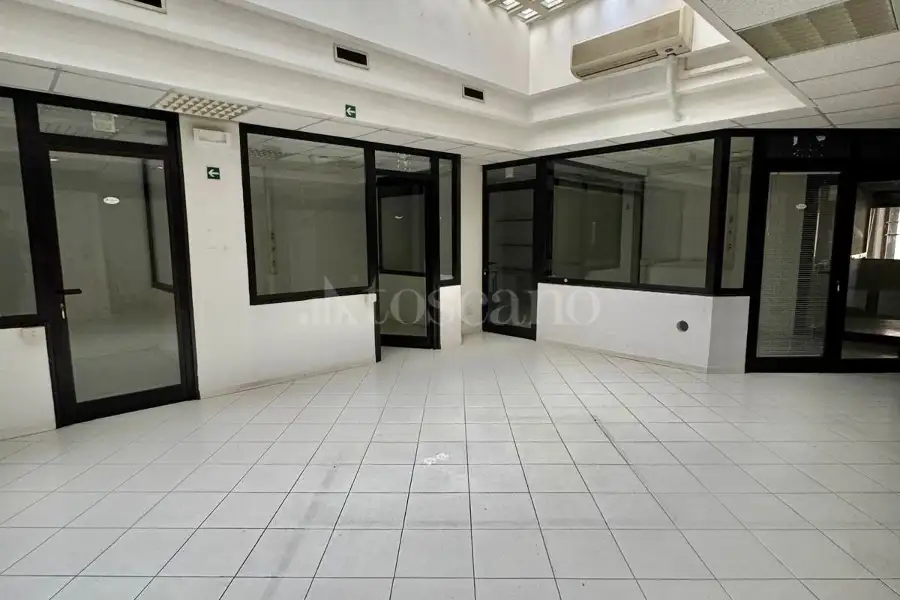 Ufficio in affitto di 250 mq a €1.000 (rif. 69/2024)