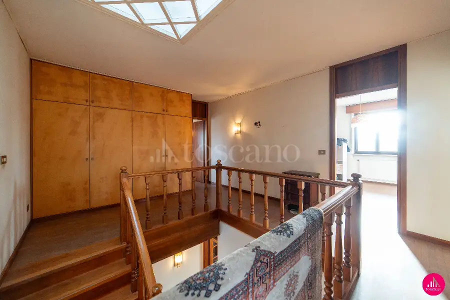Casa Indipendente in vendita di 370 mq a €380.000 (rif. 8/2026)