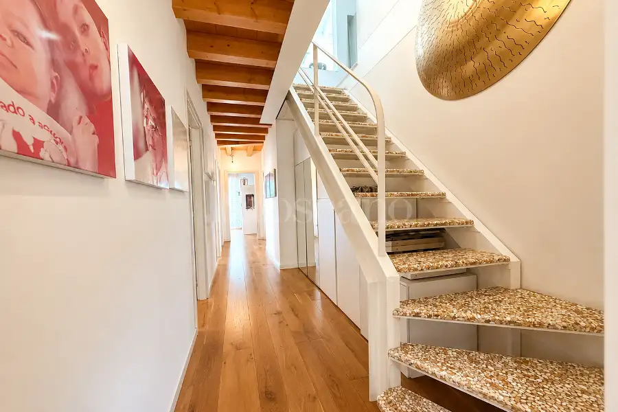 Attico in vendita di 308 mq a €1.250.000 (rif. 55/2026)
